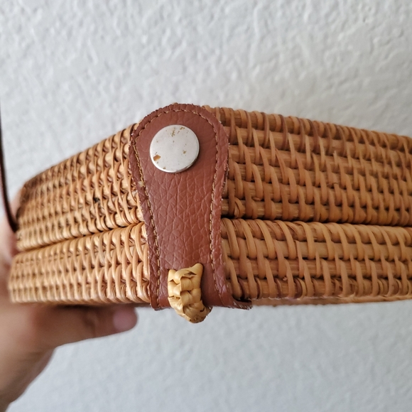 Porcelain Rattan CrossBody Bag - Picture 8 of 10